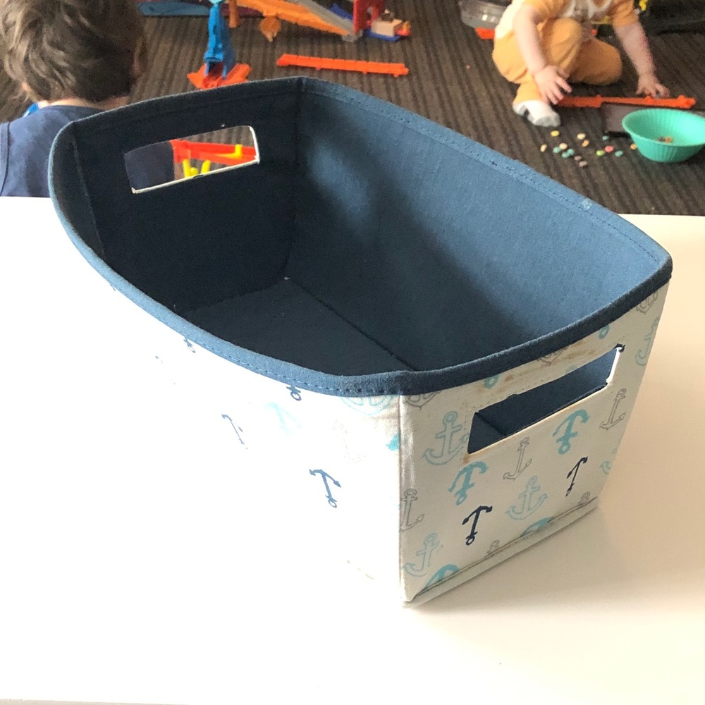 π Anchor Print & Plain Green Storage Bin Set - Picture 5 of 11